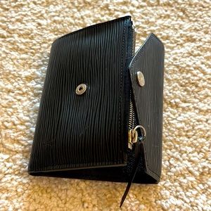 LV wallet epi leather black